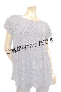 タックフレンチスリーブトップス